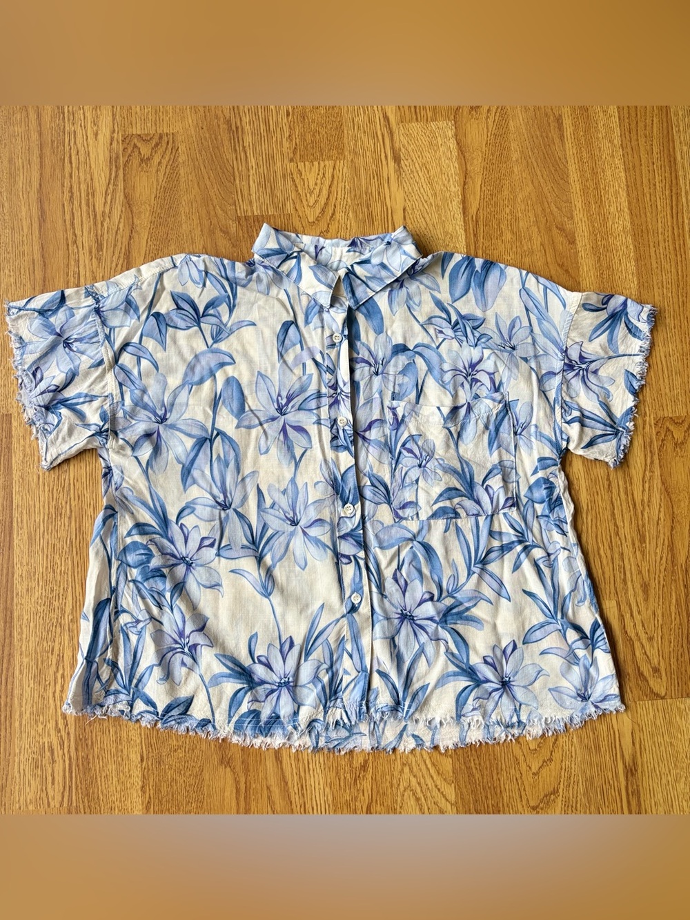 Philosophy Blue Floral Short Sleeve Shirt Blousee Lightweight Cottage Flowy Sz S